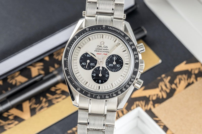 OMEGA  Speedmaster Moonwatch