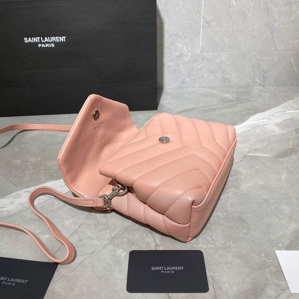 saint laurent loulou petit sac à bandoulière en cuir beige / Rose bébé