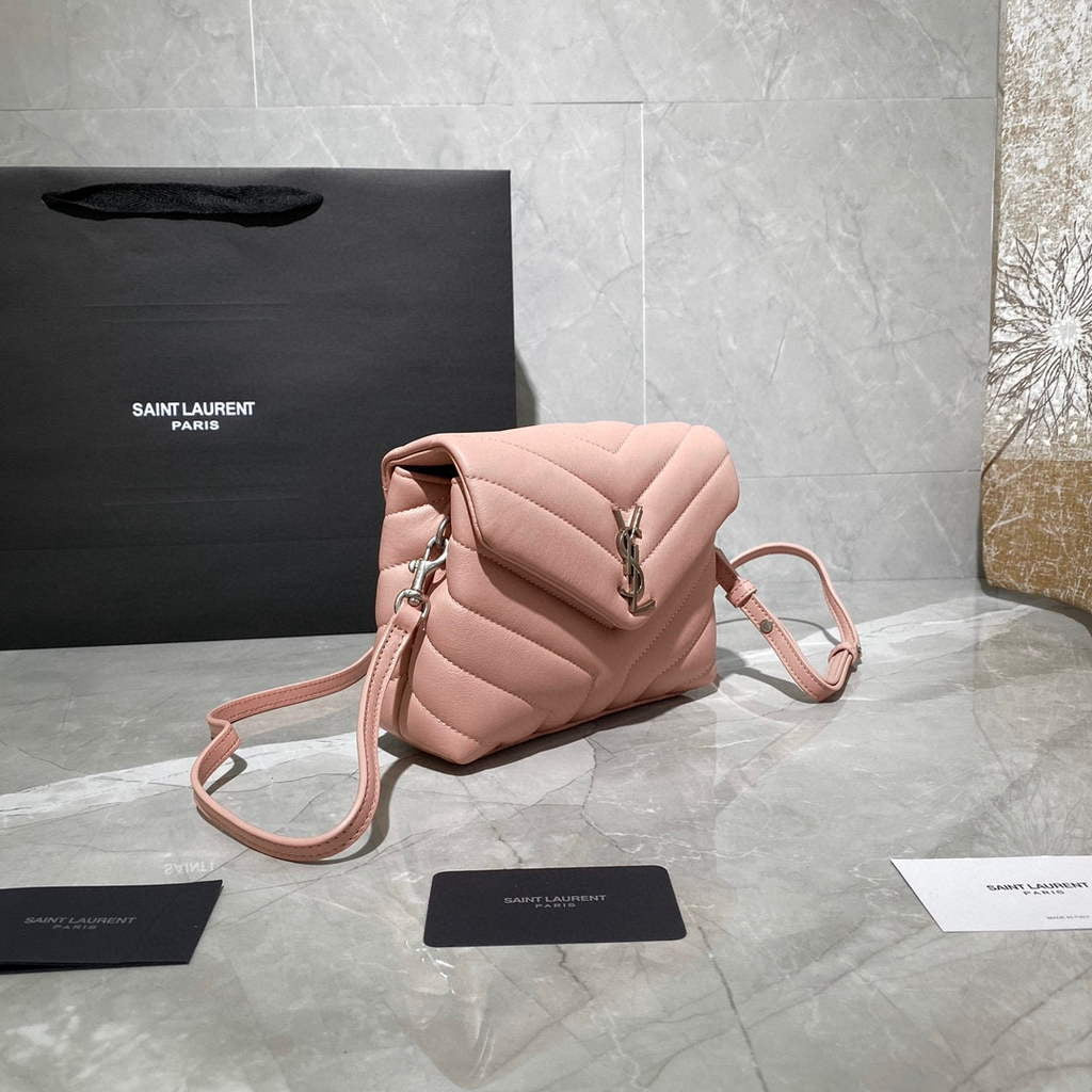 saint laurent loulou petit sac à bandoulière en cuir beige / Rose bébé