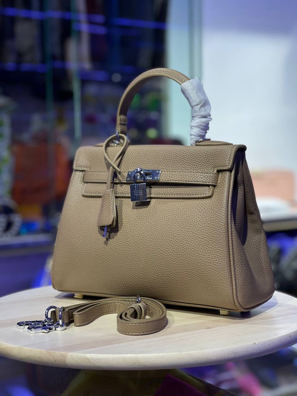 SAC HERMÈS KELLY RETOURNE EN VRAI CUIR MARRON