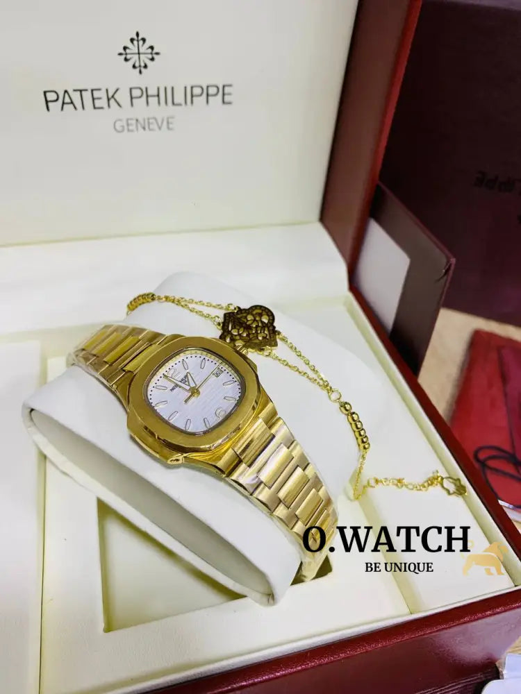 Montre Patek Dorée Fond Blanc Pour Femme Montre