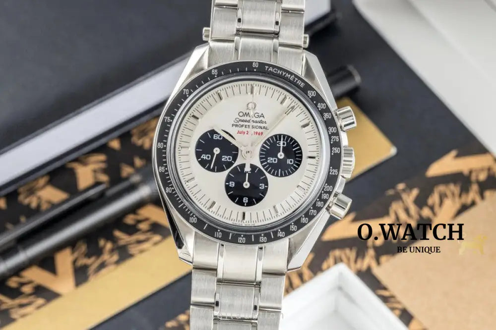 Omega Speedmaster Moonwatch